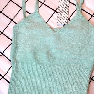 teal crop top